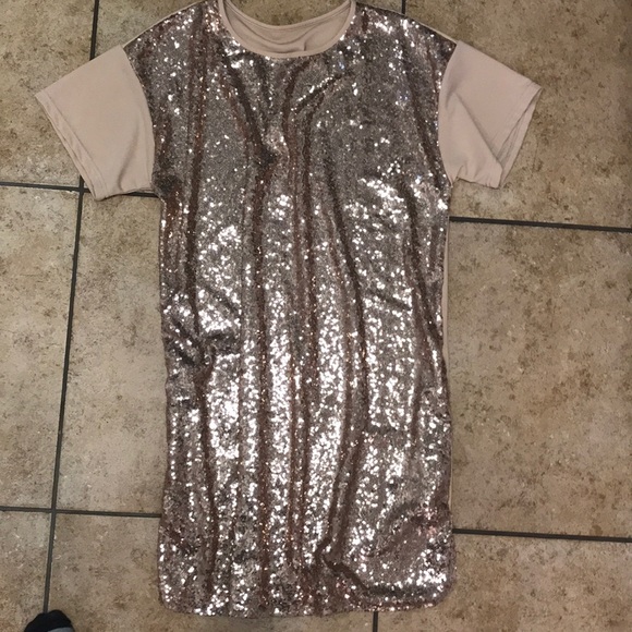 Tunic - Picture 2 of 4